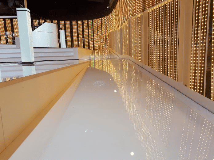 Expofloor white high gloss floor panel